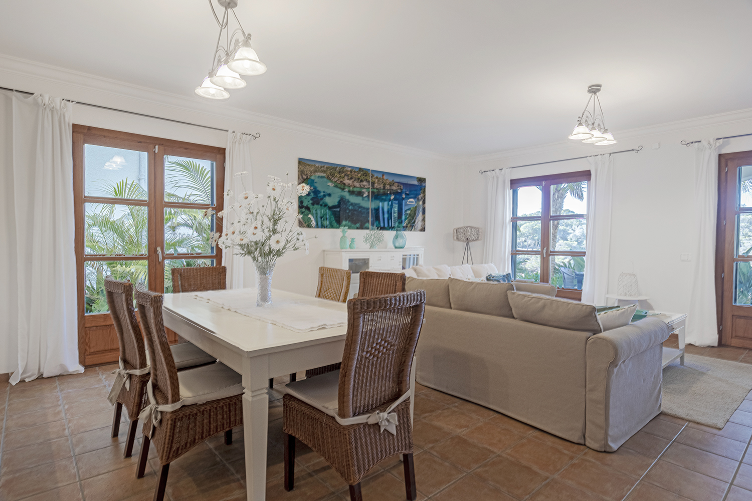 Esstisch für 6 Personen im Wohnzimmer